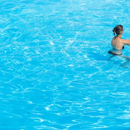 فندق Hotel Kriopigi 4*