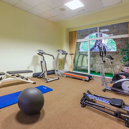 Hotel Kriopigi Hotell 4*