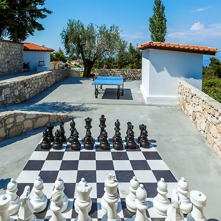 Hotel Kriopigi 4*