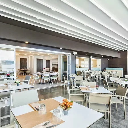 Hotell Hotel Kriopigi 4*