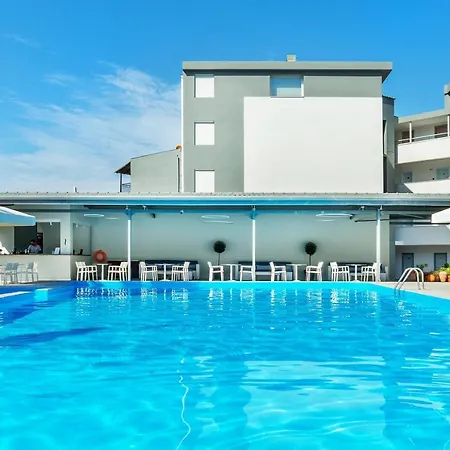 Hotel Kriopigi 4* קריופיגי