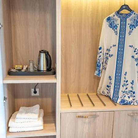 Hotel Kriopigi מלון