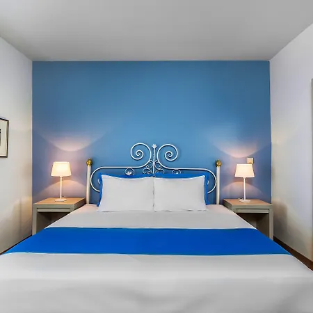 מלון Hotel Kriopigi 4*
