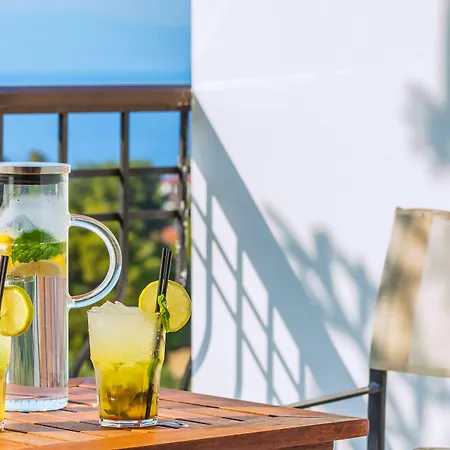 מלון Hotel Kriopigi 4*