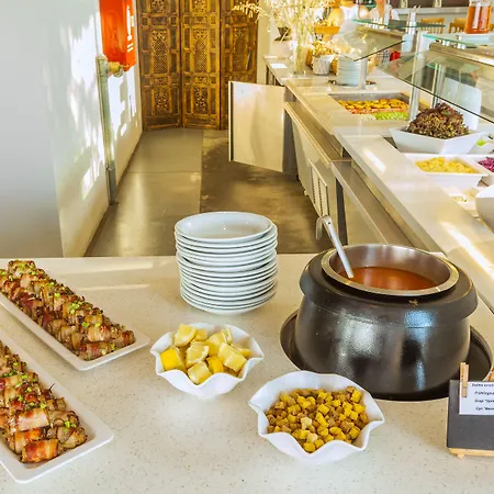 מלון Hotel Kriopigi 4*