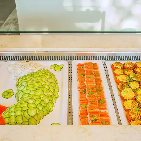 מלון Hotel Kriopigi 4*