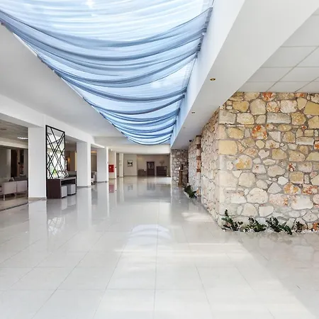 Hotel Kriopigi 4*